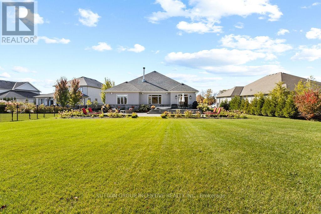 327 Sunnybrae Avenue, Innisfil, ON - Outdoor With Deck Patio Veranda