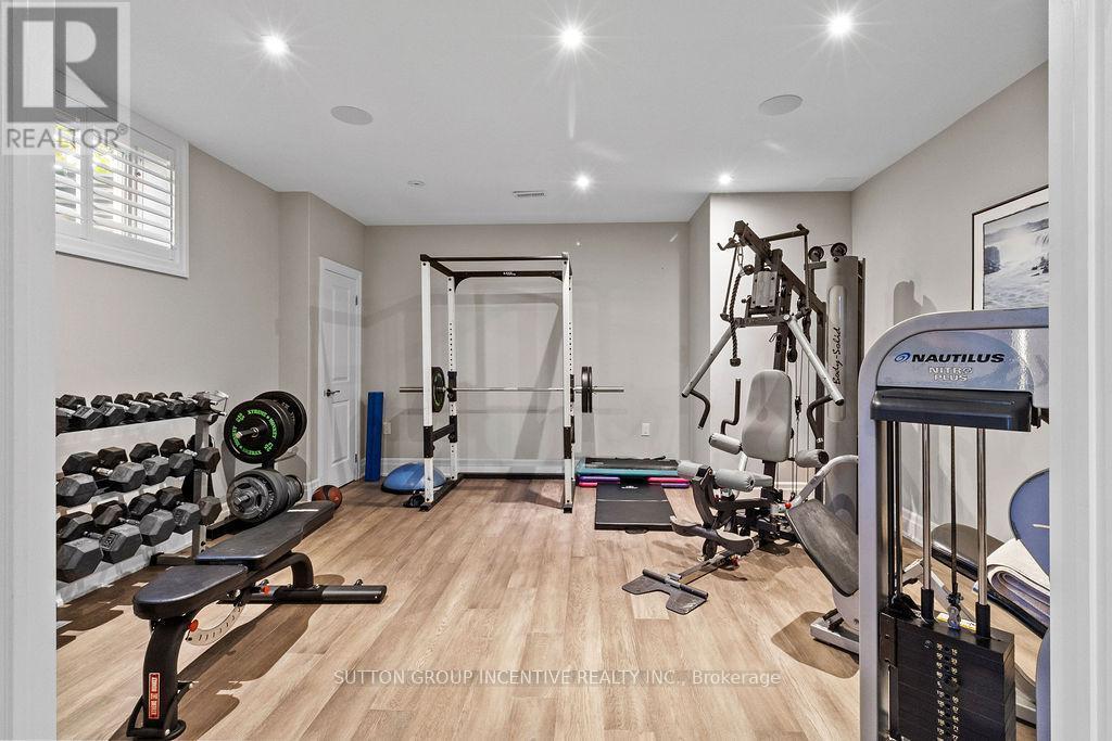 327 Sunnybrae Avenue, Innisfil, ON - Indoor Photo Showing Gym Room
