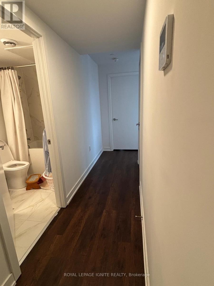 420B - 1604 Charles Street, Whitby, ON - Indoor Photo Showing Other Room