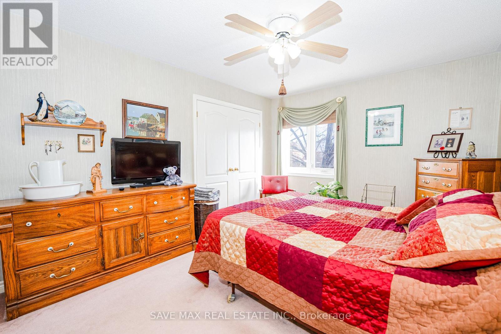13 Pressed Brick Drive, Brampton, ON - Indoor Photo Showing Bedroom