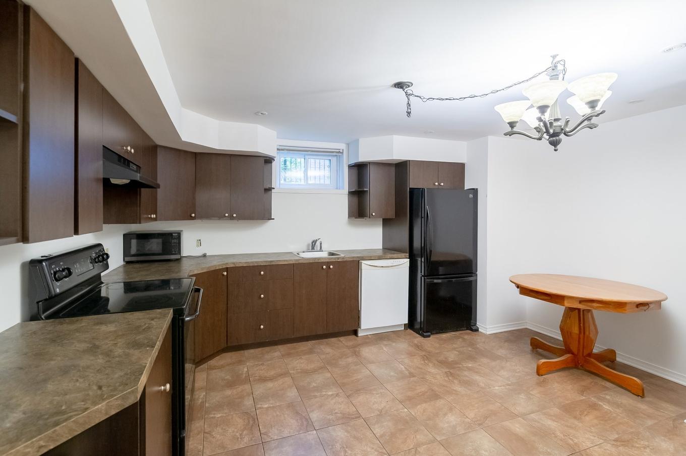 Kitchenette - 990 Rue Renoir, Brossard, QC - Indoor Photo Showing Kitchen