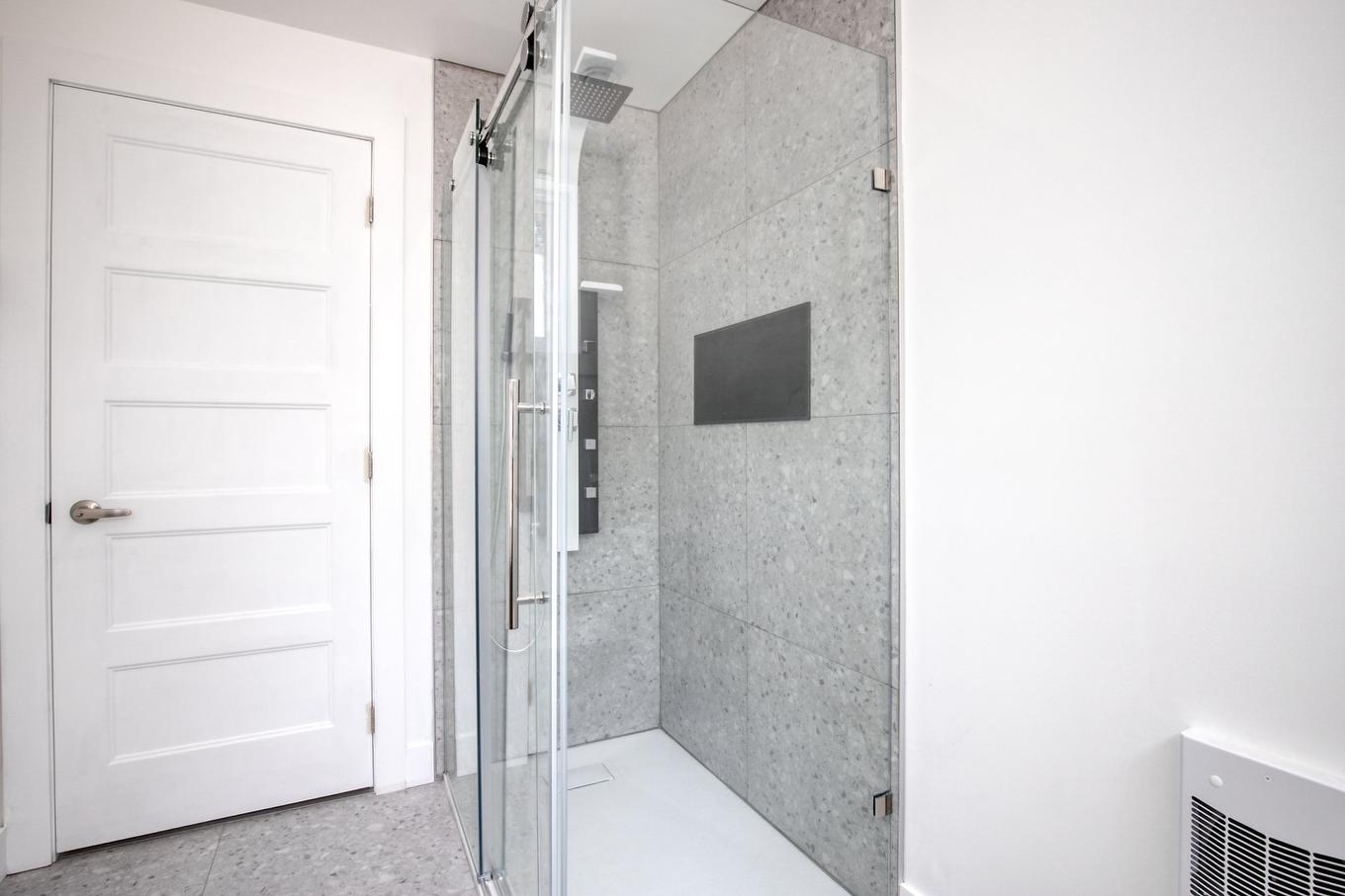 Salle de bains - 145 Rue Mignonne, Saint-Jean-Sur-Richelieu, QC - Indoor Photo Showing Bathroom