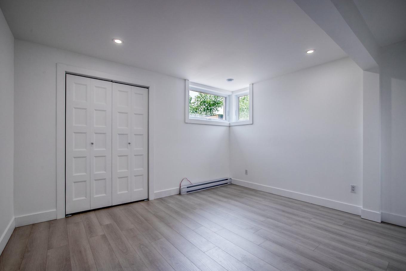 Chambre à coucher - 145 Rue Mignonne, Saint-Jean-Sur-Richelieu, QC - Indoor Photo Showing Other Room