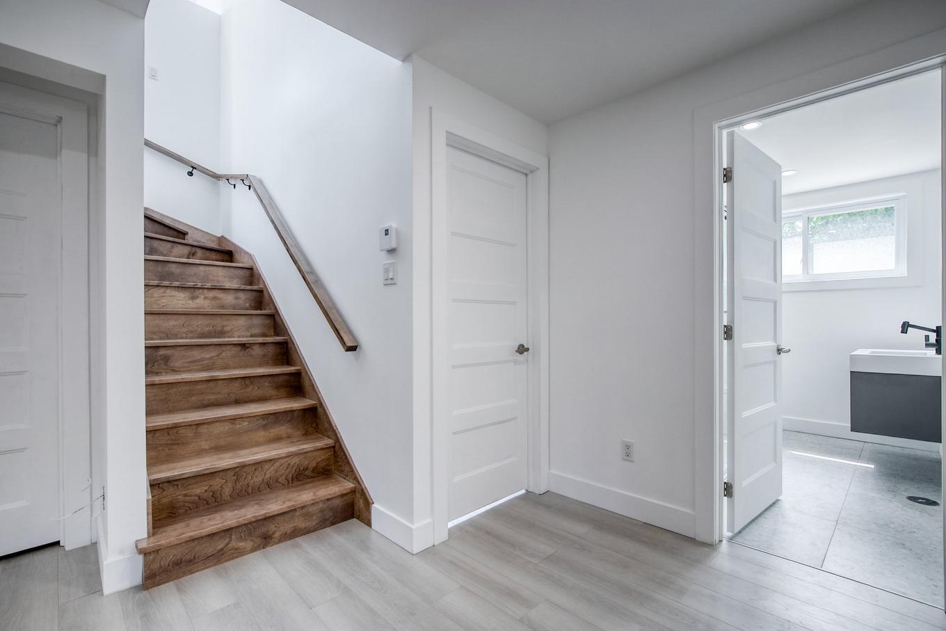 Escalier - 145 Rue Mignonne, Saint-Jean-Sur-Richelieu, QC - Indoor Photo Showing Other Room