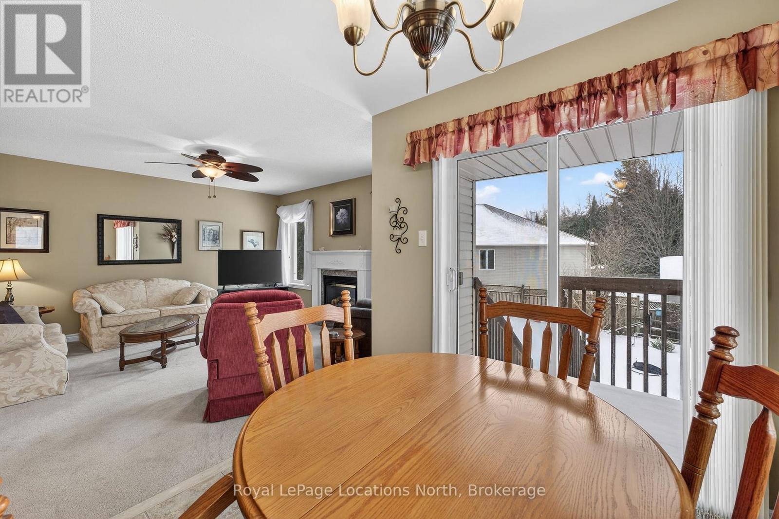 15 Princess Point Drive, Wasaga Beach, ON - Indoor Photo Showing Dining Room
