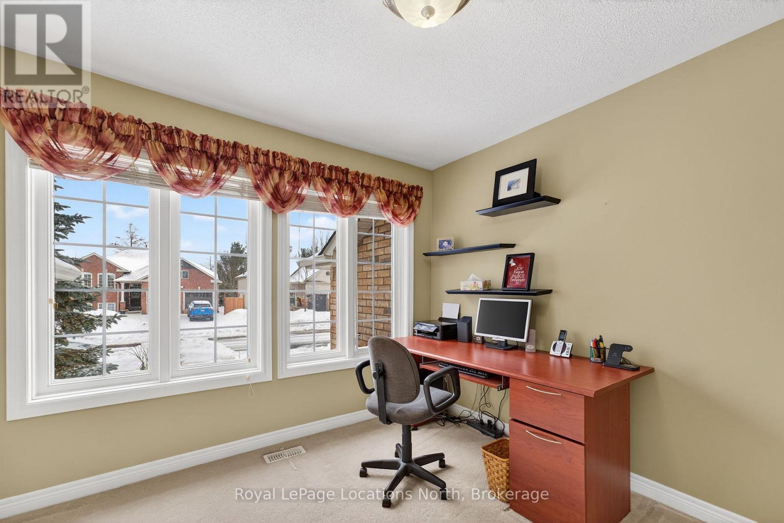 15 Princess Point Drive, Wasaga Beach, ON - Indoor Photo Showing Office