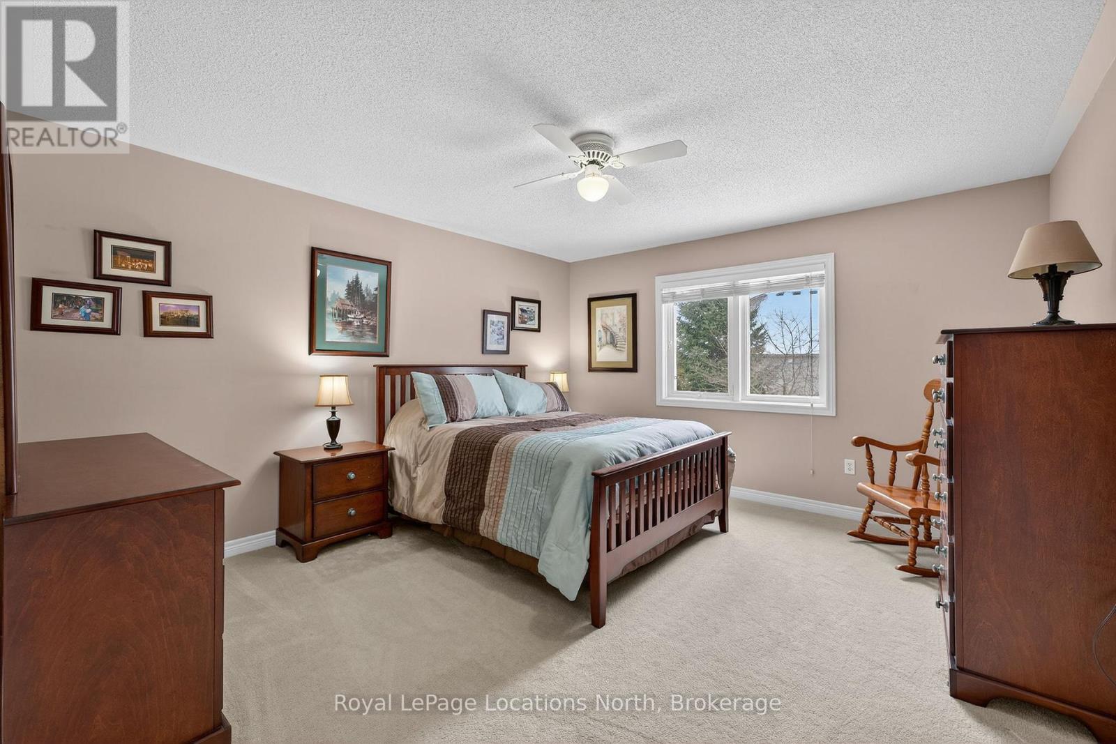 Primary bedroom - 15 Princess Point Drive, Wasaga Beach, ON - Indoor Photo Showing Bedroom