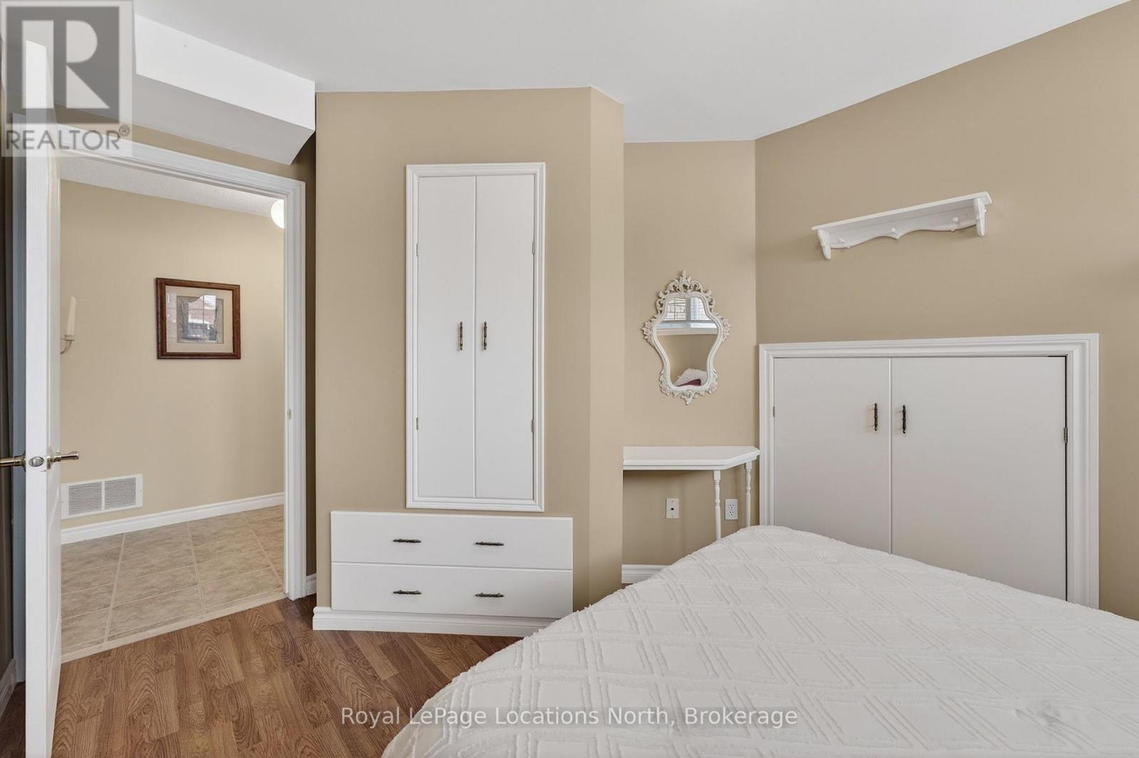 15 Princess Point Drive, Wasaga Beach, ON - Indoor Photo Showing Bedroom