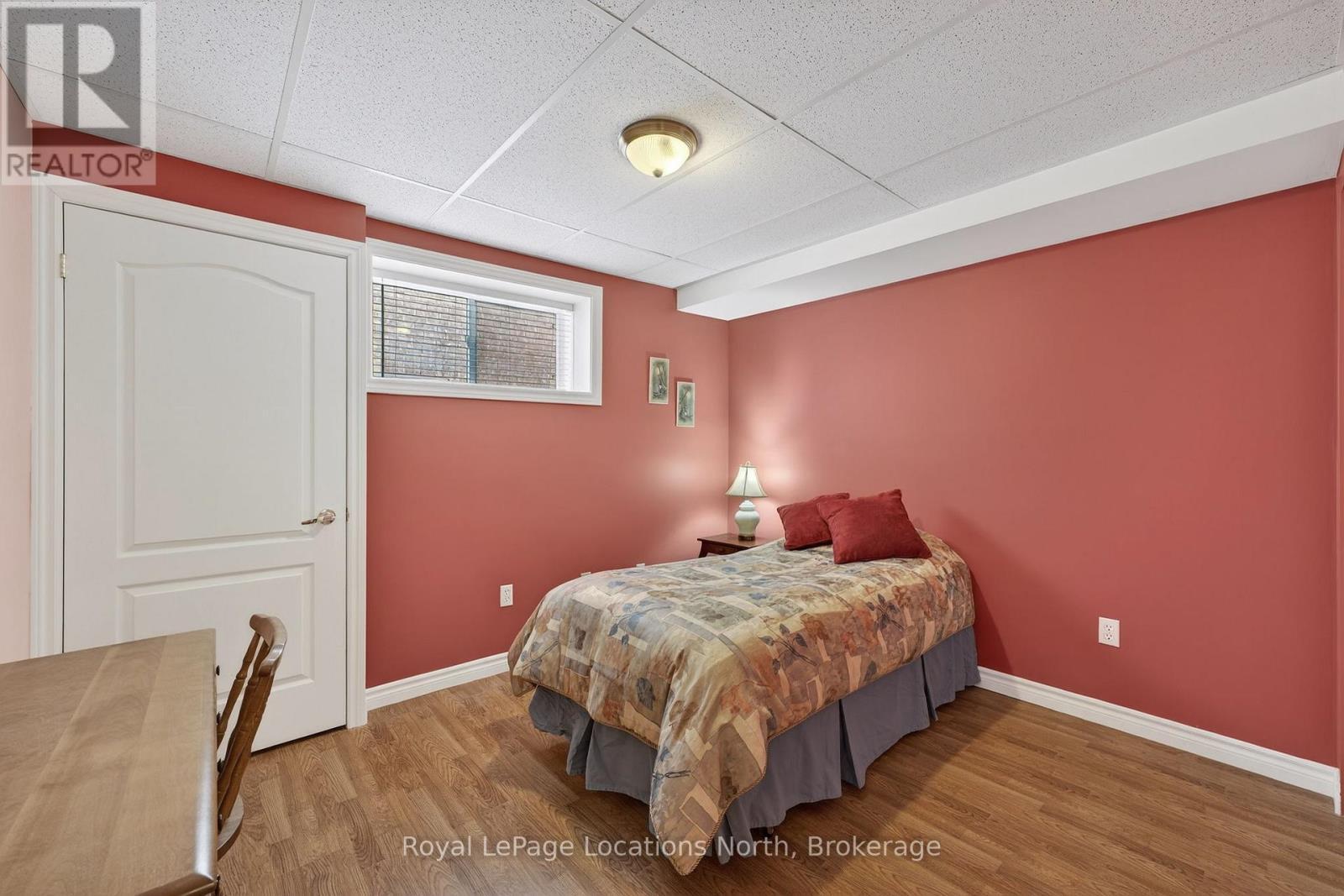 Bedroom 3 - 15 Princess Point Drive, Wasaga Beach, ON - Indoor Photo Showing Bedroom