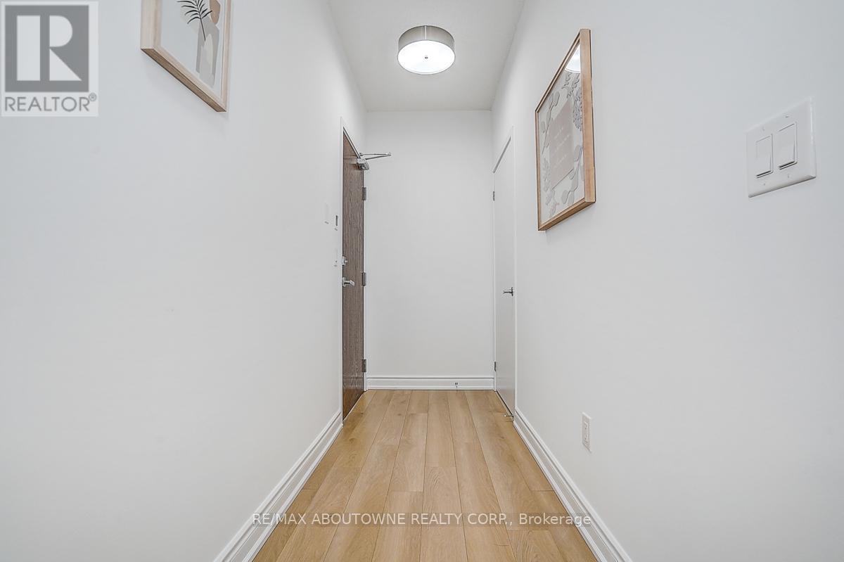 2005 - 360 Square One Drive, Mississauga, ON - Indoor Photo Showing Other Room