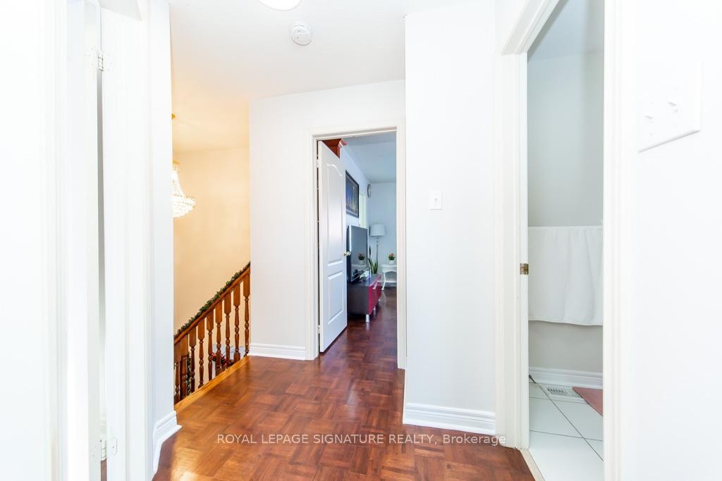 40 Tuscana Boulevard, Vaughan, ON - Indoor Photo Showing Other Room