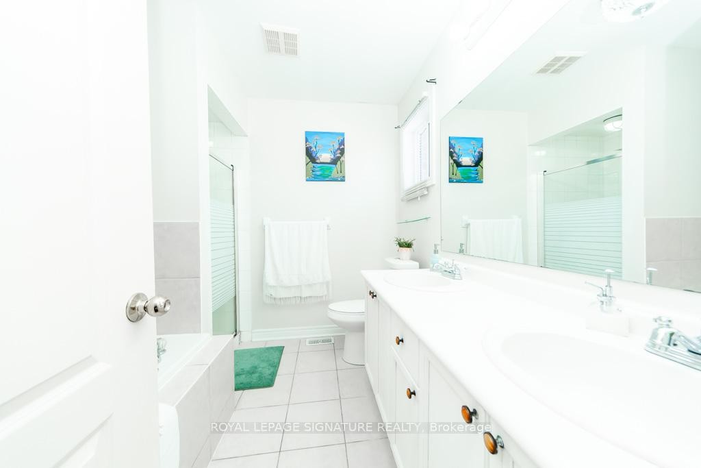 40 Tuscana Boulevard, Vaughan, ON - Indoor Photo Showing Bathroom