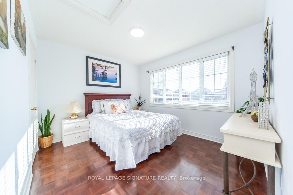 40 Tuscana Boulevard, Vaughan, ON - Indoor Photo Showing Bedroom