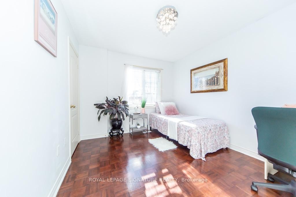 40 Tuscana Boulevard, Vaughan, ON - Indoor Photo Showing Bedroom