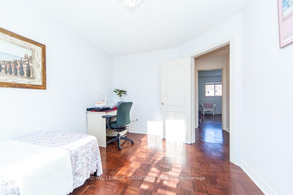 40 Tuscana Boulevard, Vaughan, ON - Indoor Photo Showing Bedroom