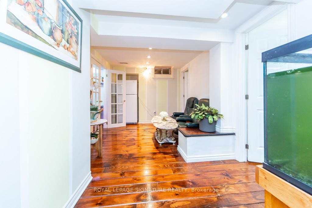 40 Tuscana Boulevard, Vaughan, ON - Indoor Photo Showing Other Room