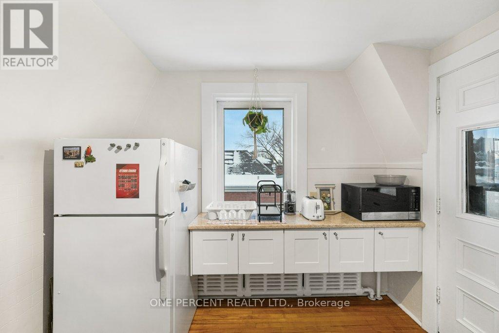 3rd Floor Unit - 270 Arlington Avenue, Ottawa, ON - Indoor Photo Showing Kitchen