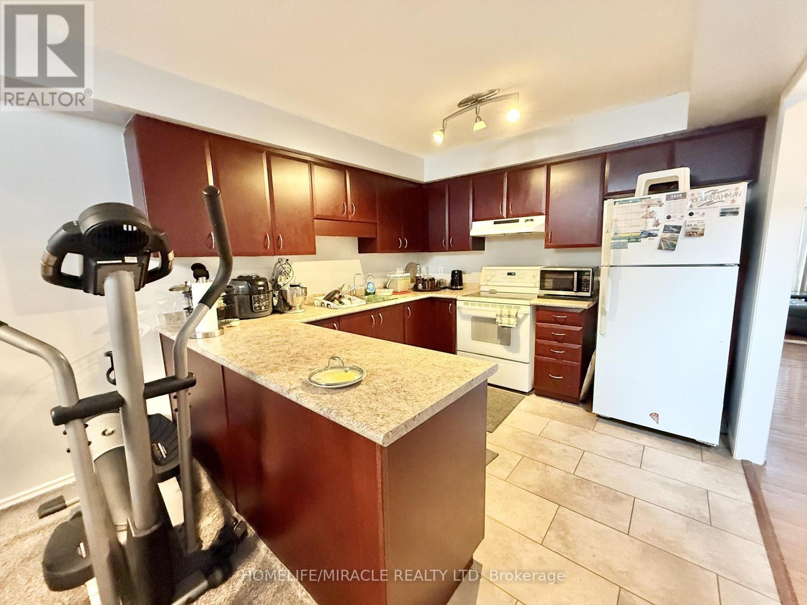 22 Madeleine Street, Kitchener, ON - Indoor Photo Showing Kitchen With Double Sink