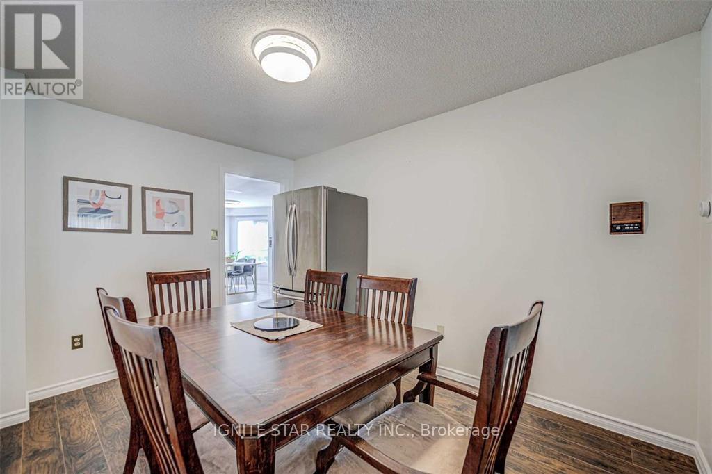 3203 Dovetail Mews, Mississauga, ON - Indoor Photo Showing Dining Room
