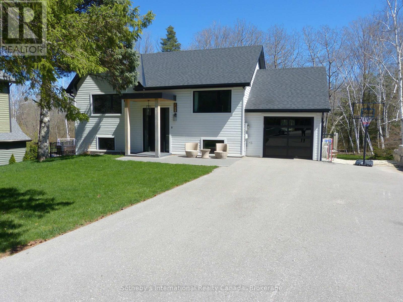 31 Slalom Gate Road, Collingwood, ON - Outdoor With Facade
