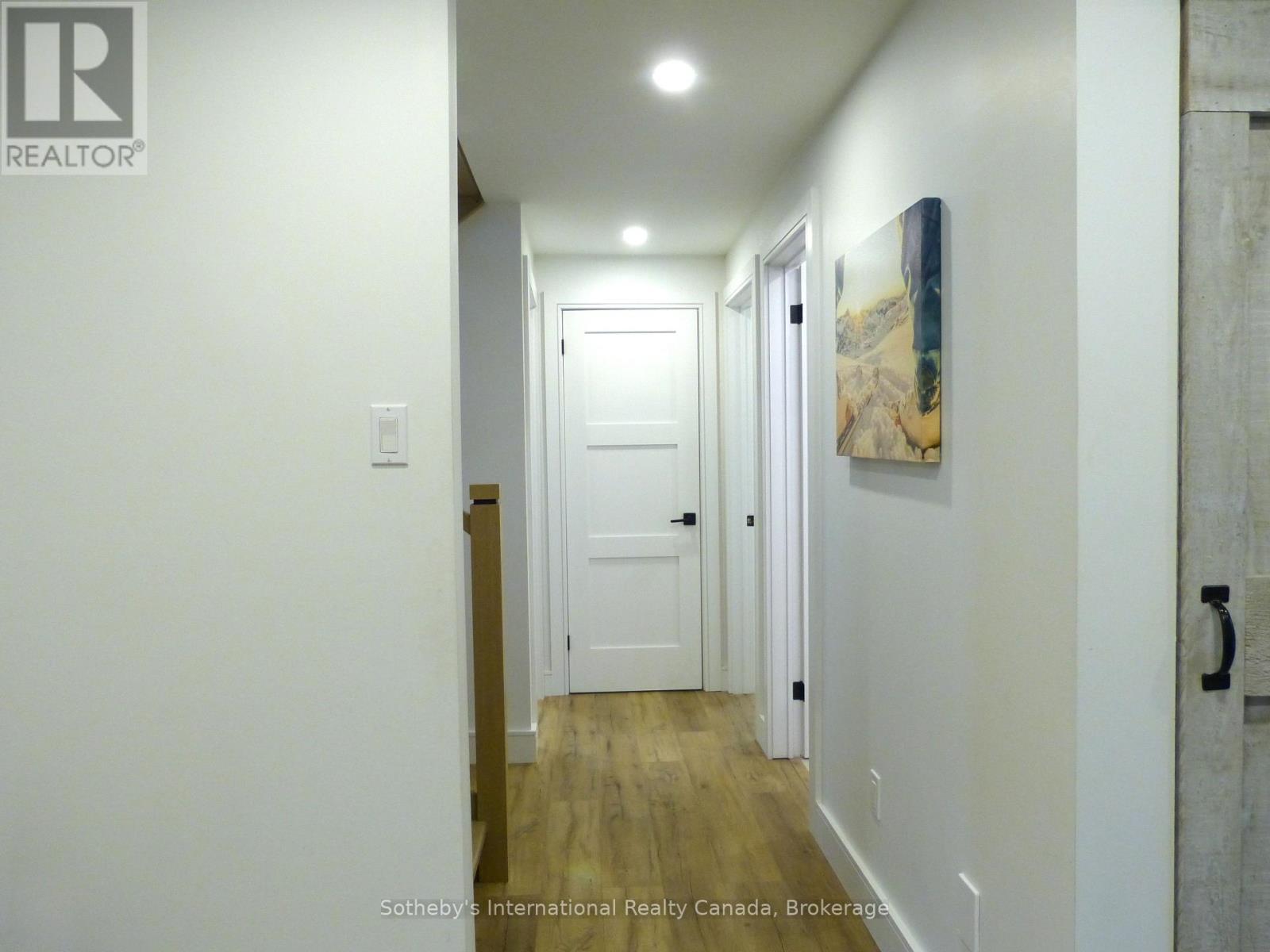 31 Slalom Gate Road, Collingwood, ON - Indoor Photo Showing Other Room