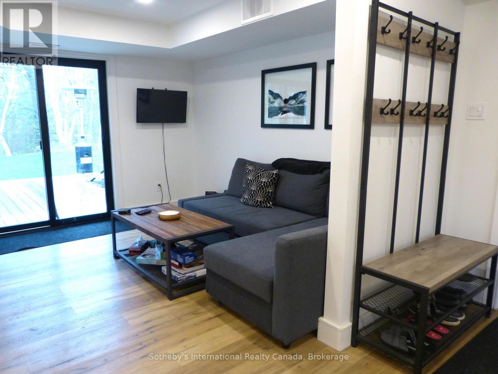 Walkout - 31 Slalom Gate Road, Collingwood, ON - Indoor