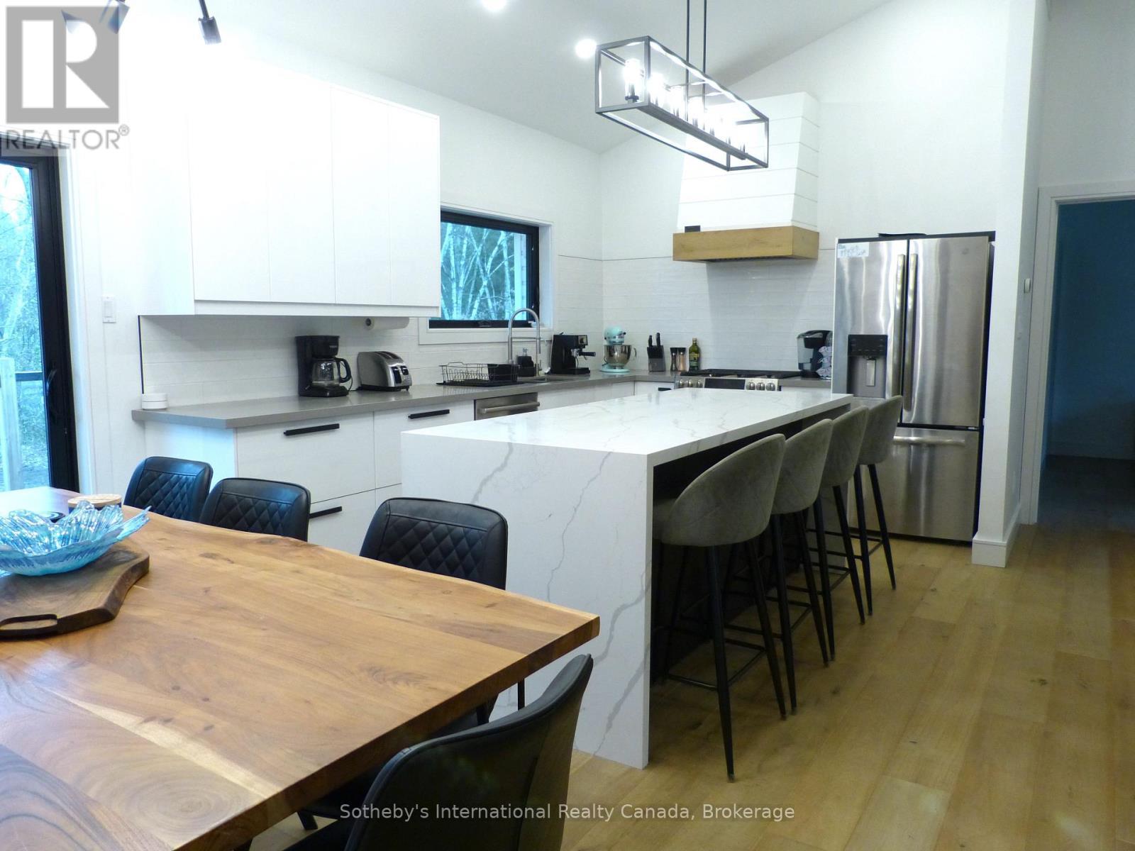 31 Slalom Gate Road, Collingwood, ON - Indoor