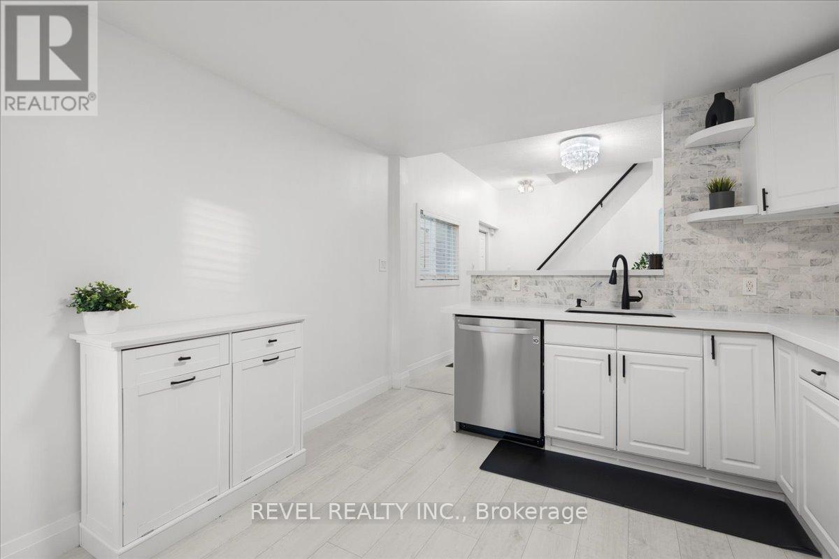 39 Division Street, Hamilton, ON - Indoor