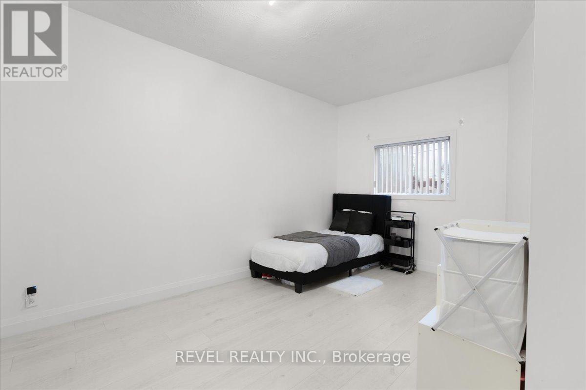 39 Division Street, Hamilton, ON - Indoor