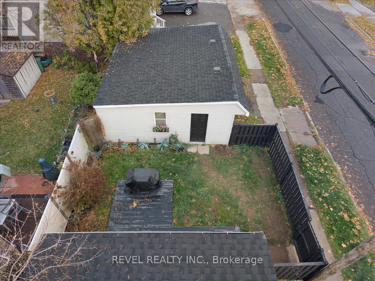 39 Division Street, Hamilton, ON - Outdoor