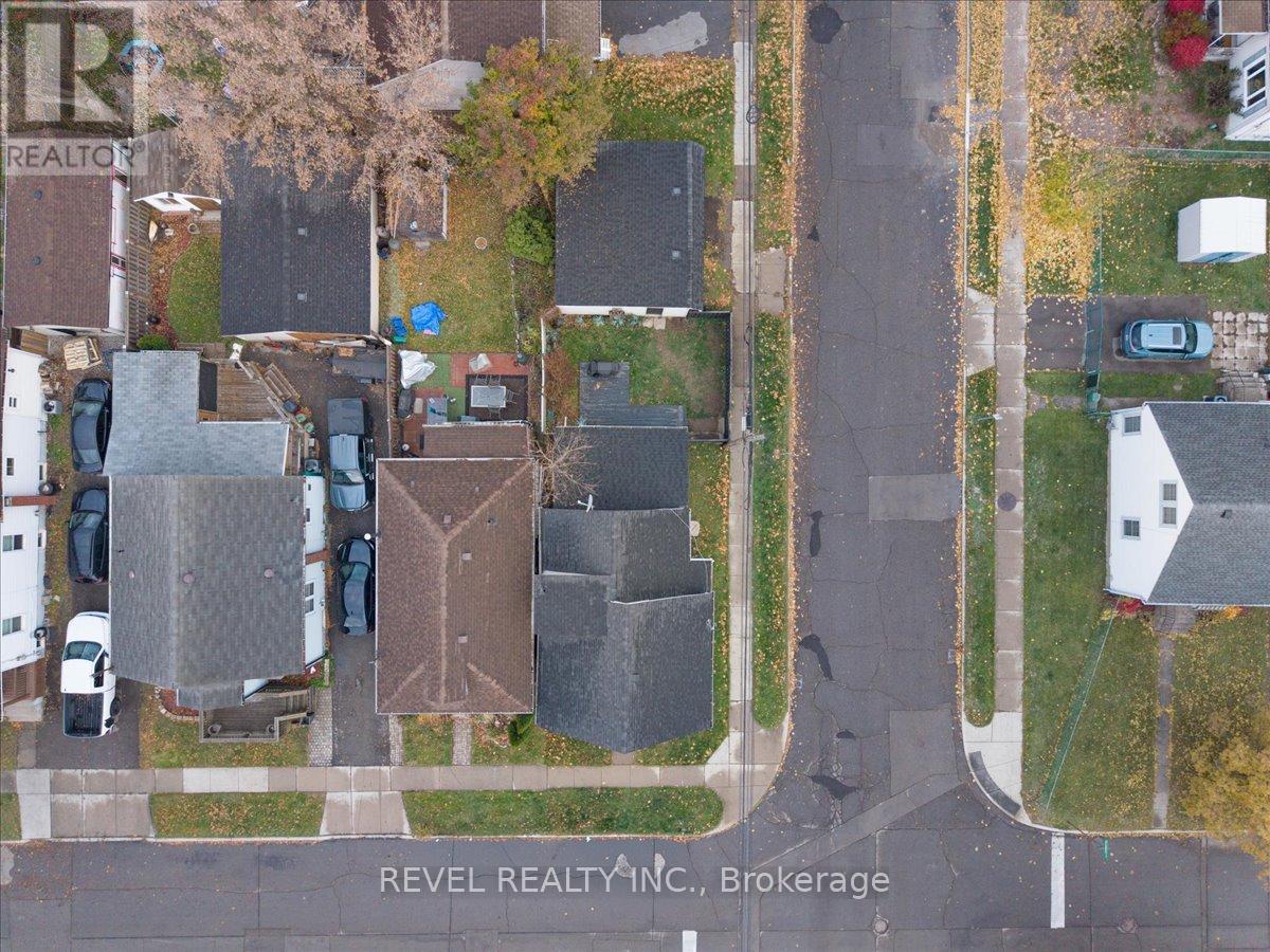 39 Division Street, Hamilton, ON -