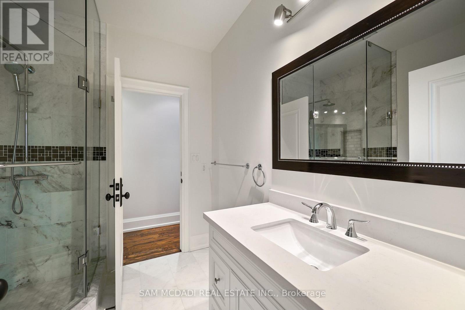 190 Maplewood Road, Mississauga, ON - Indoor Photo Showing Bathroom