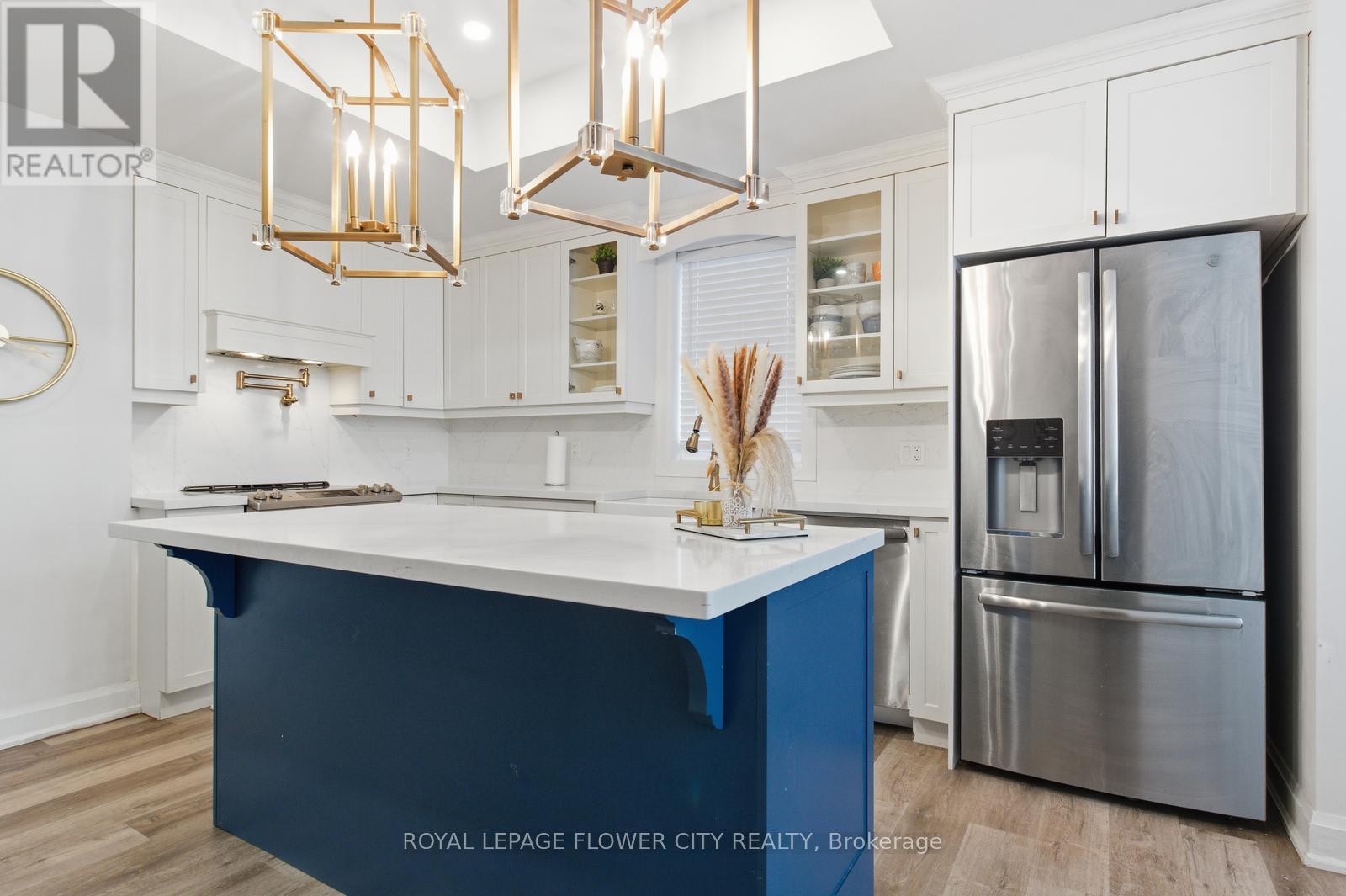 13 Grafton Avenue, Hamilton, ON - Indoor Photo Showing Kitchen
