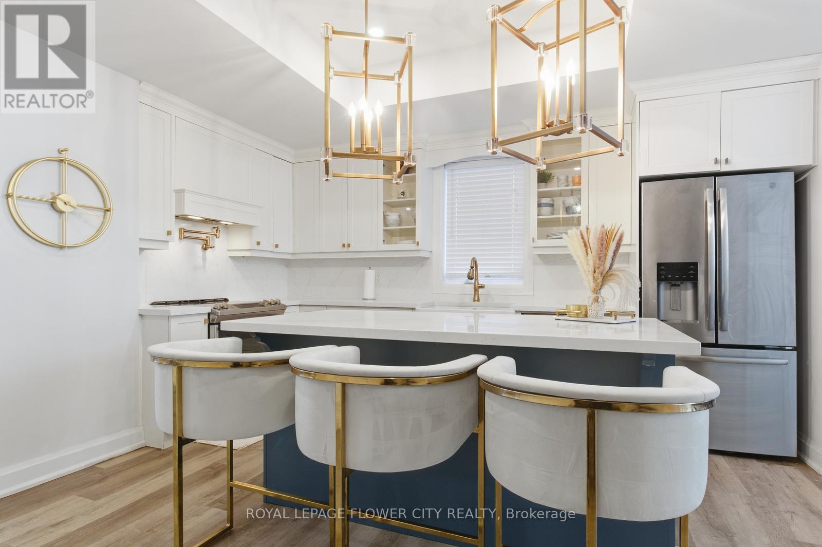 13 Grafton Avenue, Hamilton, ON - Indoor Photo Showing Kitchen