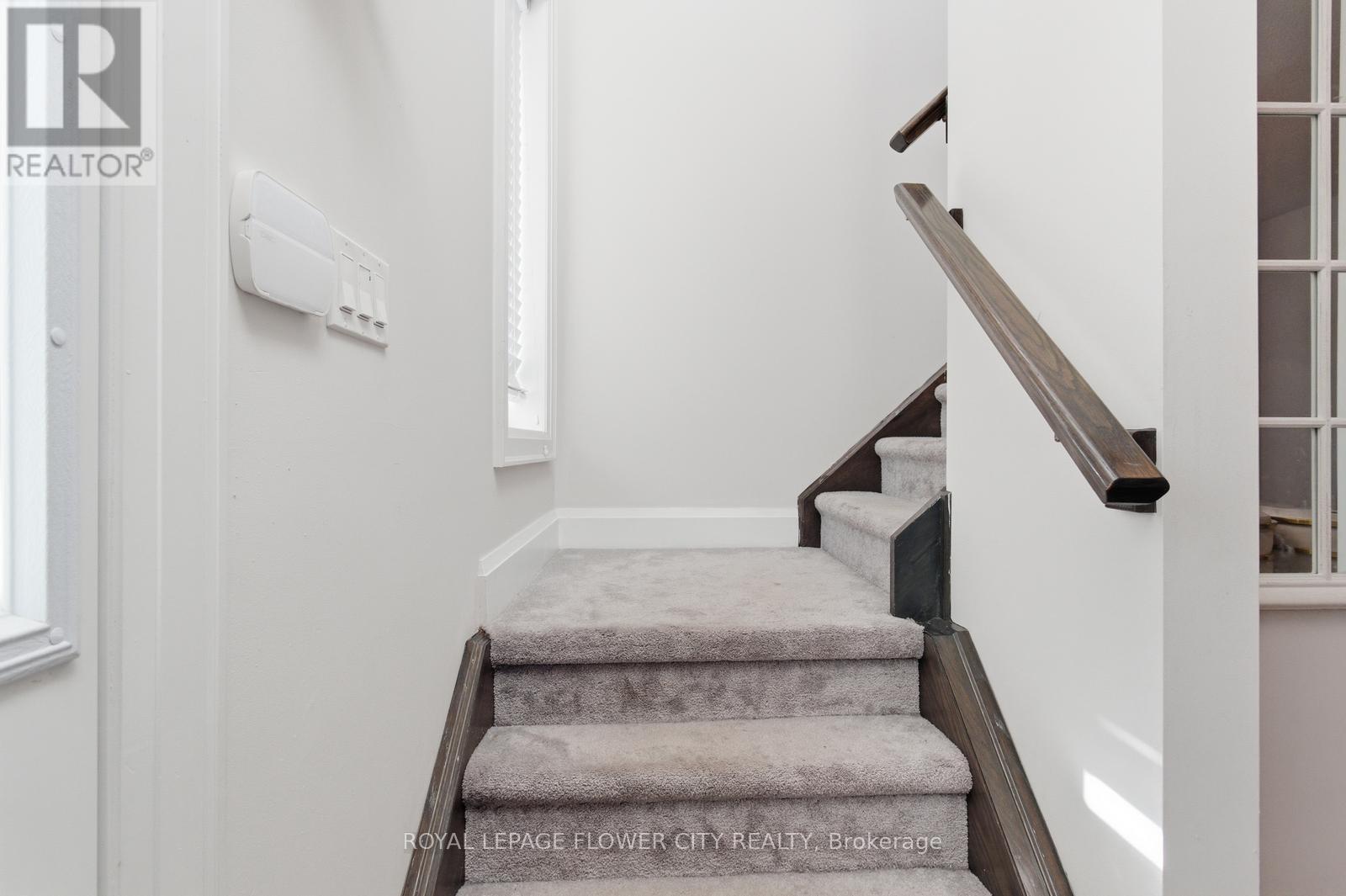 13 Grafton Avenue, Hamilton, ON - Indoor Photo Showing Other Room