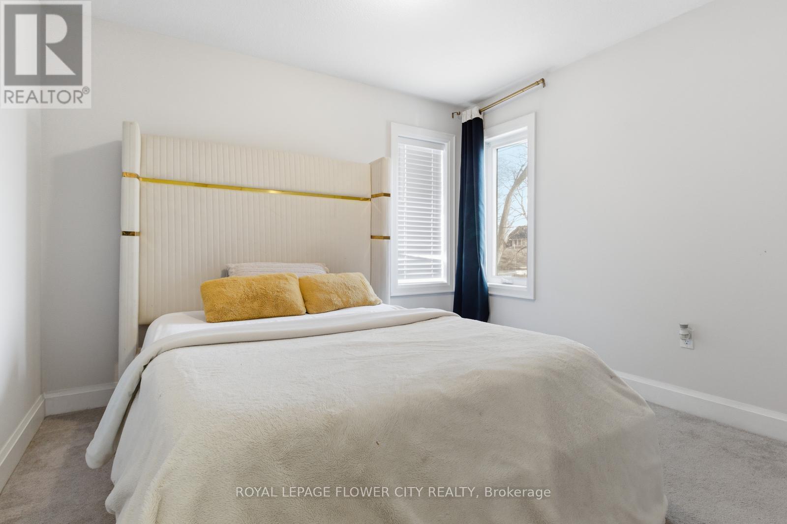 13 Grafton Avenue, Hamilton, ON - Indoor Photo Showing Bedroom