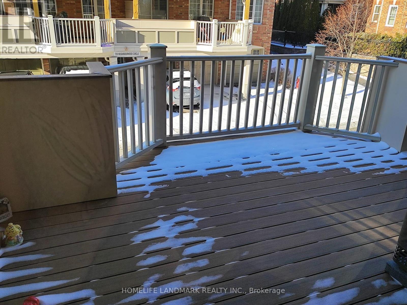 1 - 575 Dundas Street W, Mississauga, ON - Outdoor With Exterior