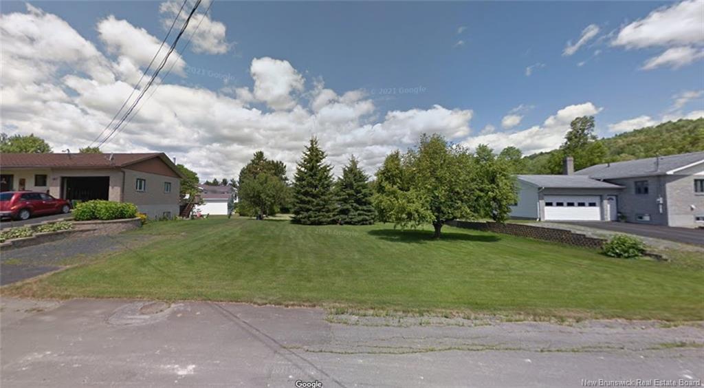 39 Thomas St, Saint-Jacques, NB