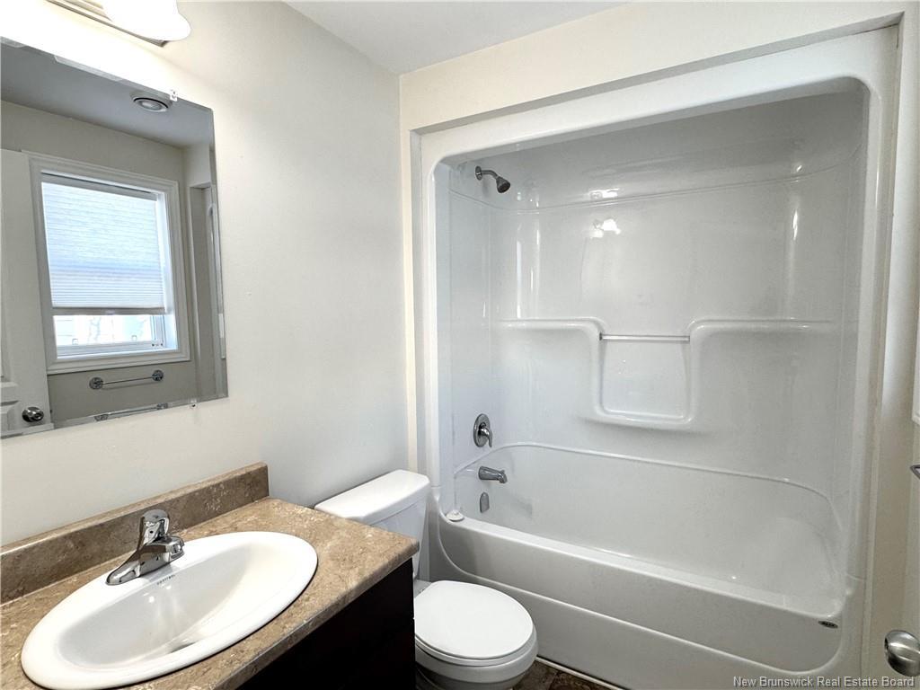 525 Kent Ave, Bathurst, NB