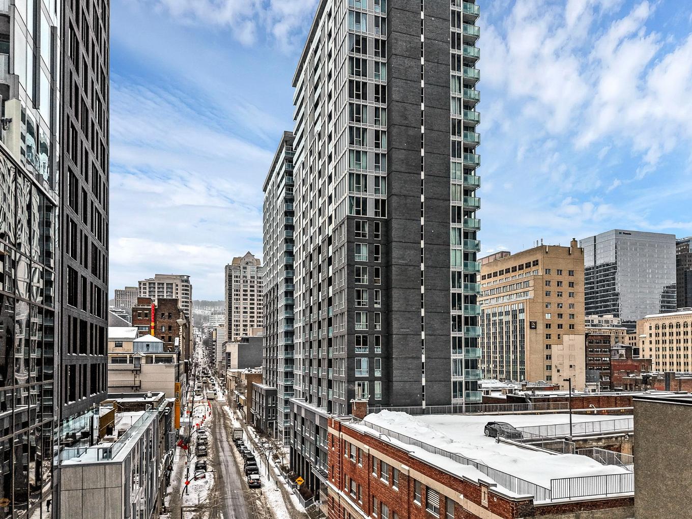 Aerial photo - 405-1211 Rue Drummond, Montréal (Ville-Marie), QC - Outdoor With Facade