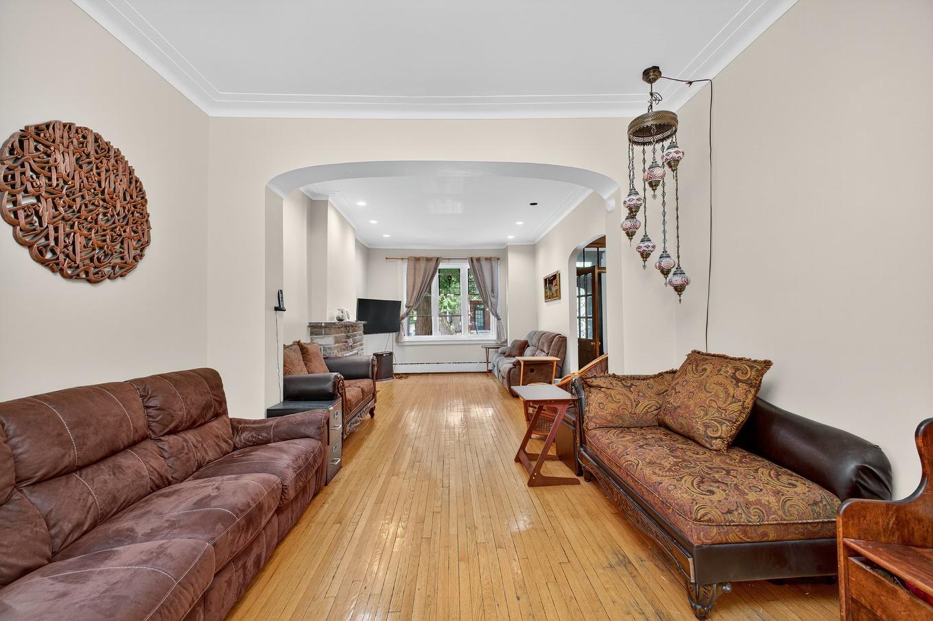 Salon - 3844 Av. Marlowe, Montréal (Côte-Des-Neiges/Notre-Dame-De-Grâce), QC - Indoor Photo Showing Living Room