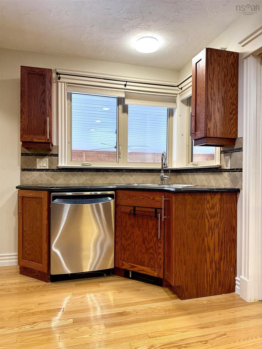 27 Regent Street, Amherst, NS