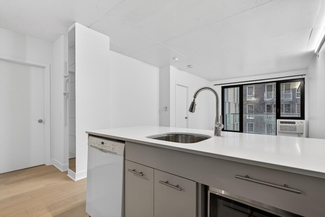 Kitchen - 310-1414 Rue Chomedey, Montréal (Ville-Marie), QC - Indoor Photo Showing Kitchen