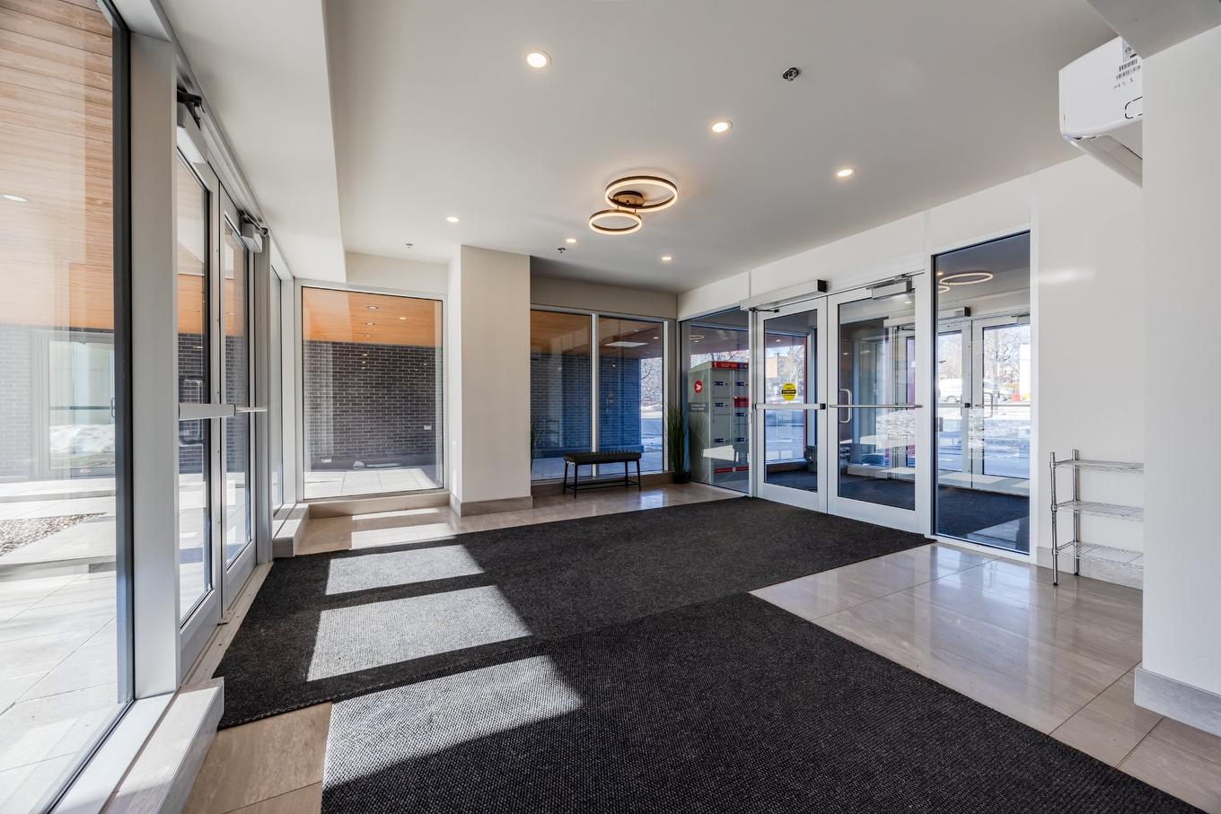 Hall d'entrée/Vestibule - 310-3950 Rue Sherbrooke E., Montréal (Mercier/Hochelaga-Maisonneuve), QC - Indoor Photo Showing Other Room