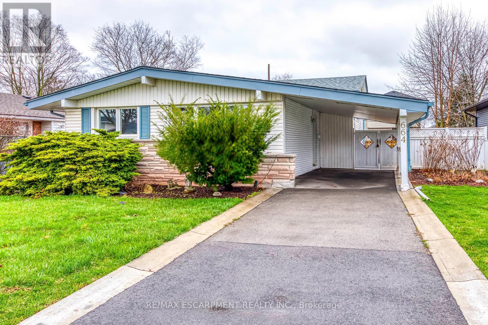 664 Geneva Park Drive, Burlington, ON - Outdoor