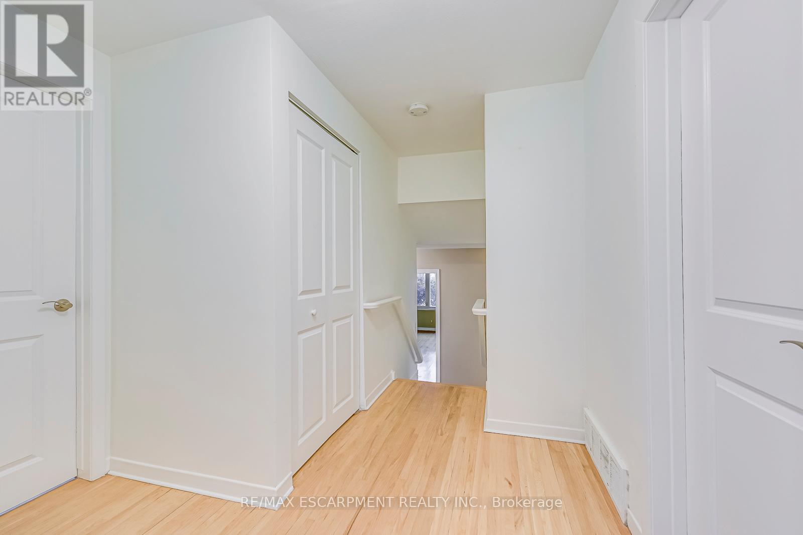 664 Geneva Park Drive, Burlington, ON - Indoor Photo Showing Other Room