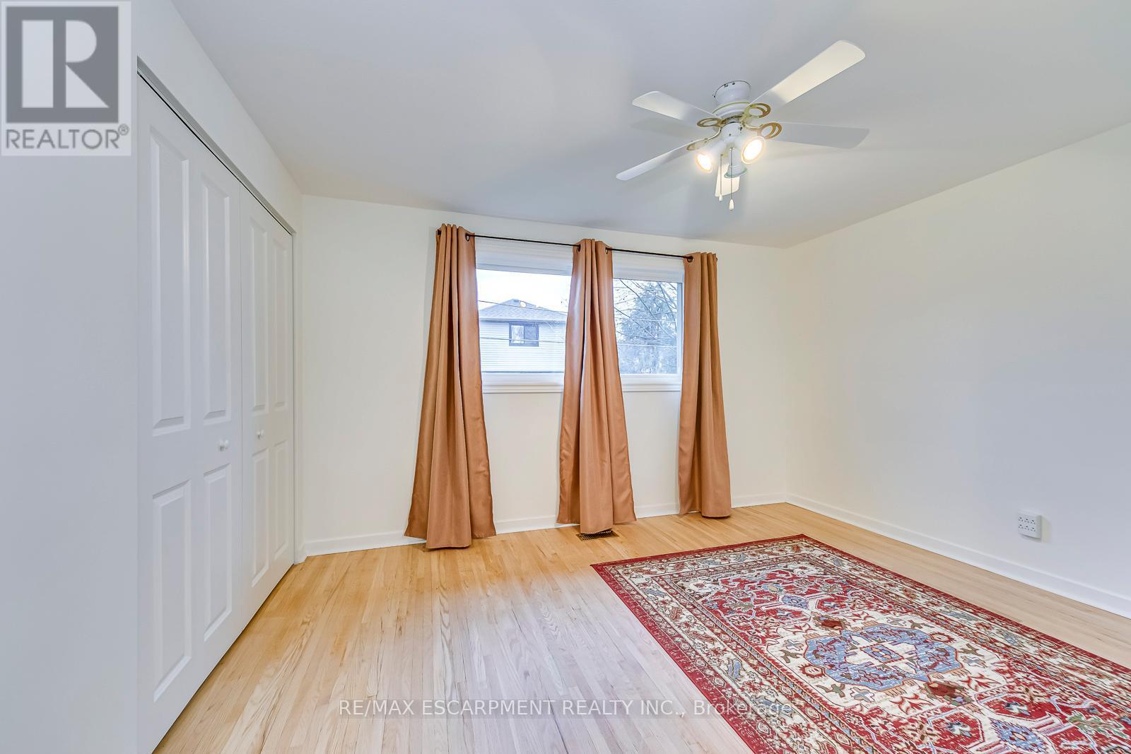 664 Geneva Park Drive, Burlington, ON - Indoor Photo Showing Other Room