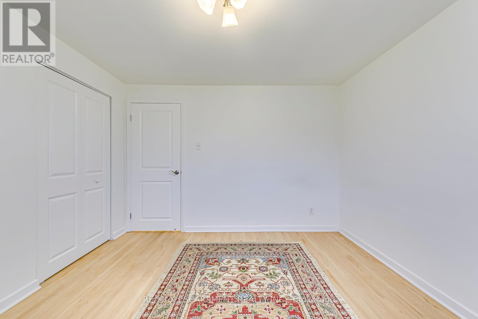 664 Geneva Park Drive, Burlington, ON - Indoor Photo Showing Other Room