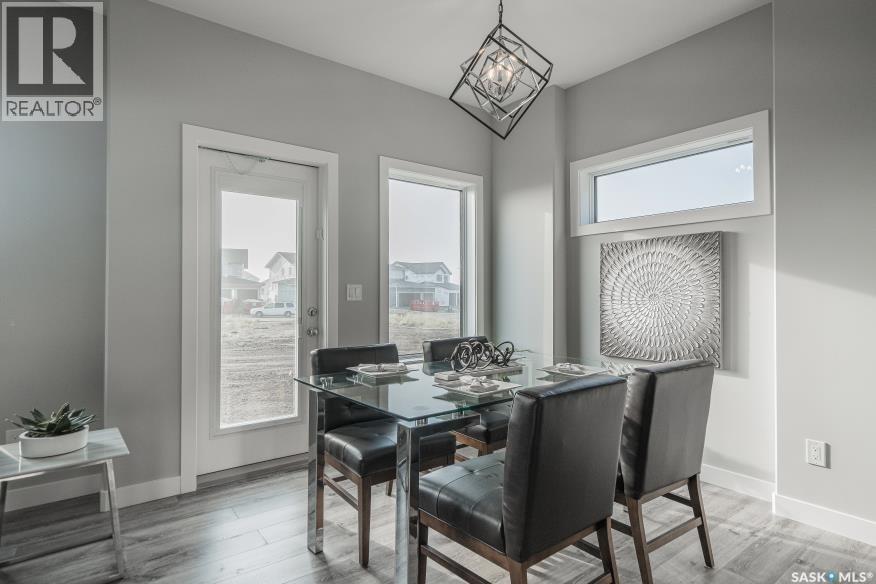 118 Traeger Common, Saskatoon, SK - Indoor Photo Showing Dining Room
