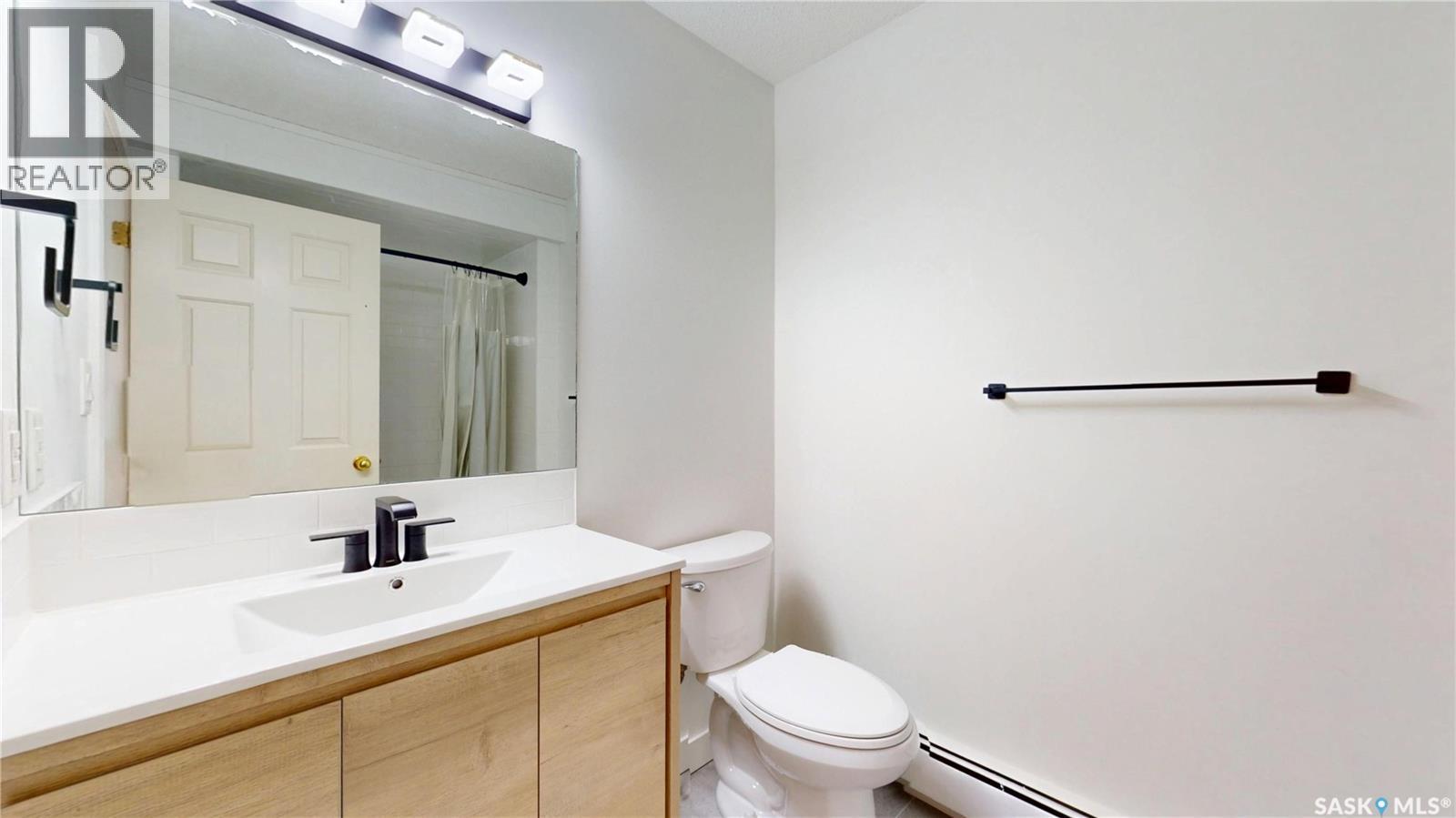 304 2315 Cornwall Street, Regina, SK - Indoor Photo Showing Bathroom